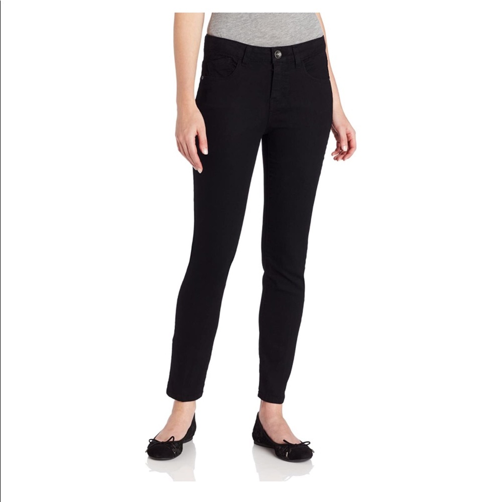 Jolt Denim black low rise skinny ankle jeans size 3.